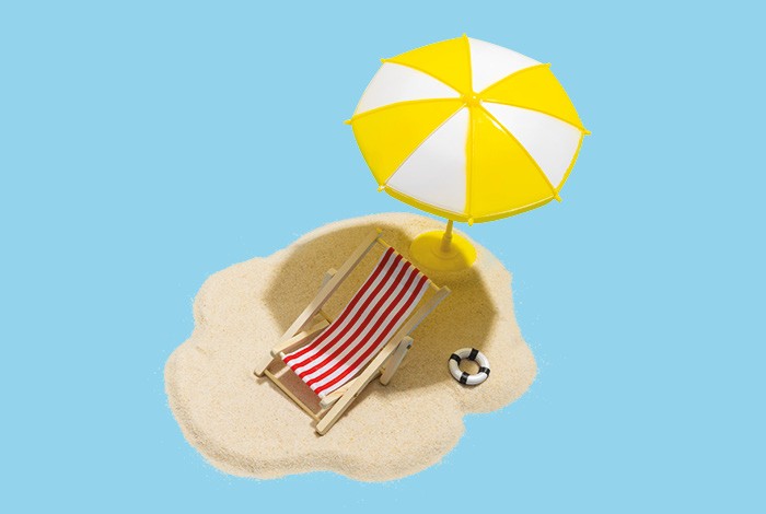 imagem ilustrativa de uma cadeira de praia embaixo de um guarda sol (Foto: Getty Images)