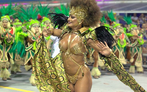 Viviane Araújo, Rainha de Bateria da Mancha Verde