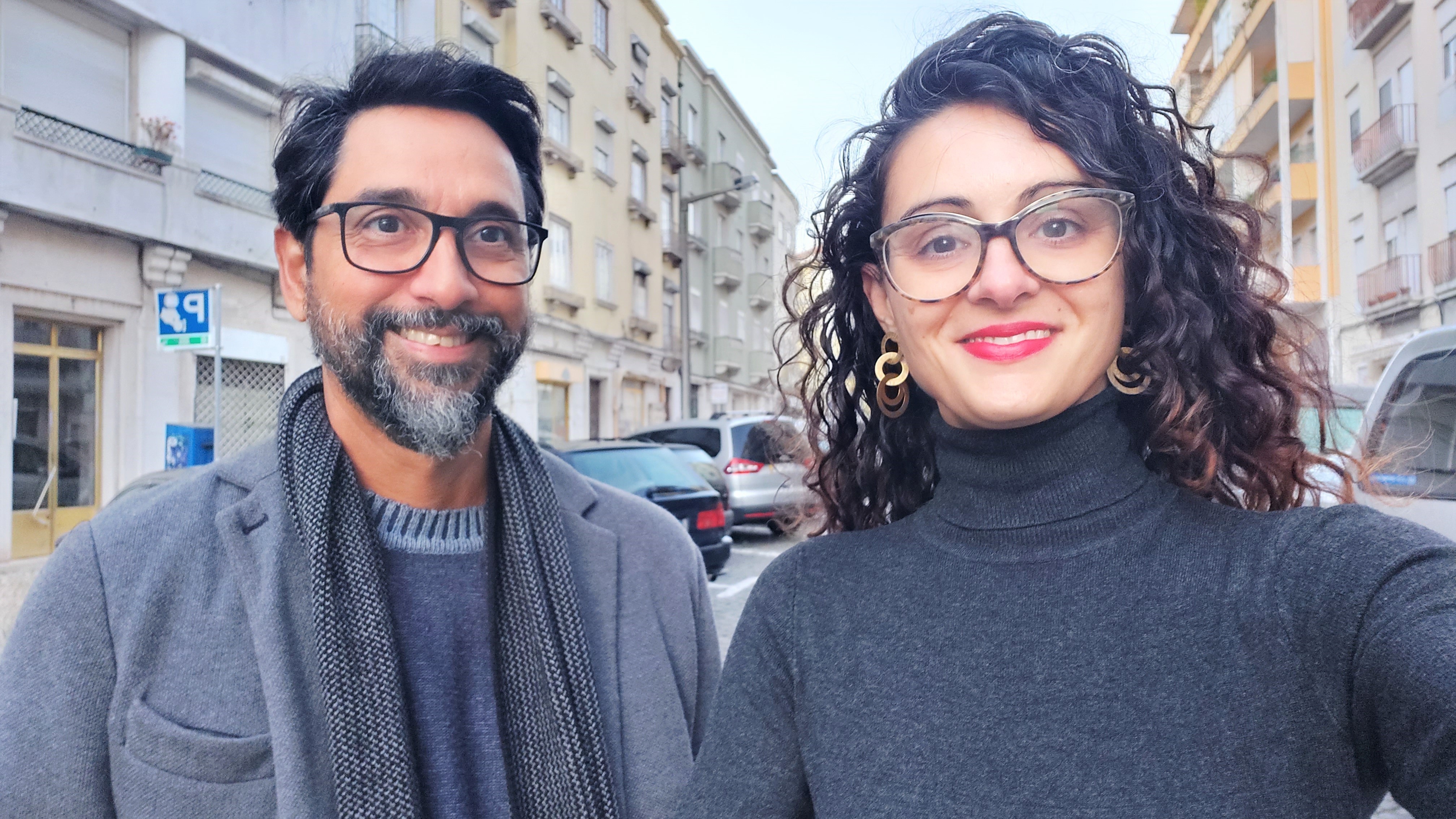 Leonardo Mesquita e Flávia Motta, do Lisboa à Beça, em uma rua da capital