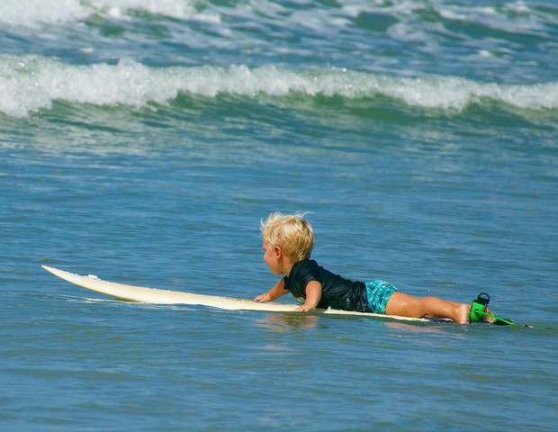 Vídeos de João Vítor surfando viralizaram (Foto: Daniel Grubba)