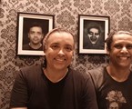 Os atores Rodrigo Fagundes e Wendell Bendelack vão mostrar seu apartamento no Rio no 'Pode entrar', no YouTube do GNT, a partir das 21h desta quinta, 26. A casa tem temática de terror, com quadros de zumbis | GNT