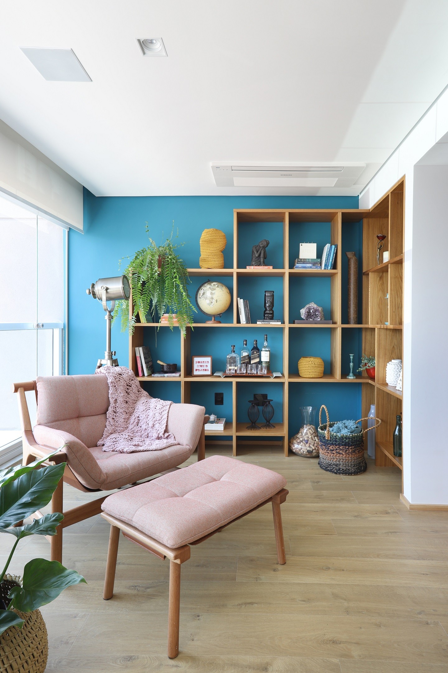 Cores, texturas e integração renovam apartamento de 189 m² (Foto: Mariana Orsi)