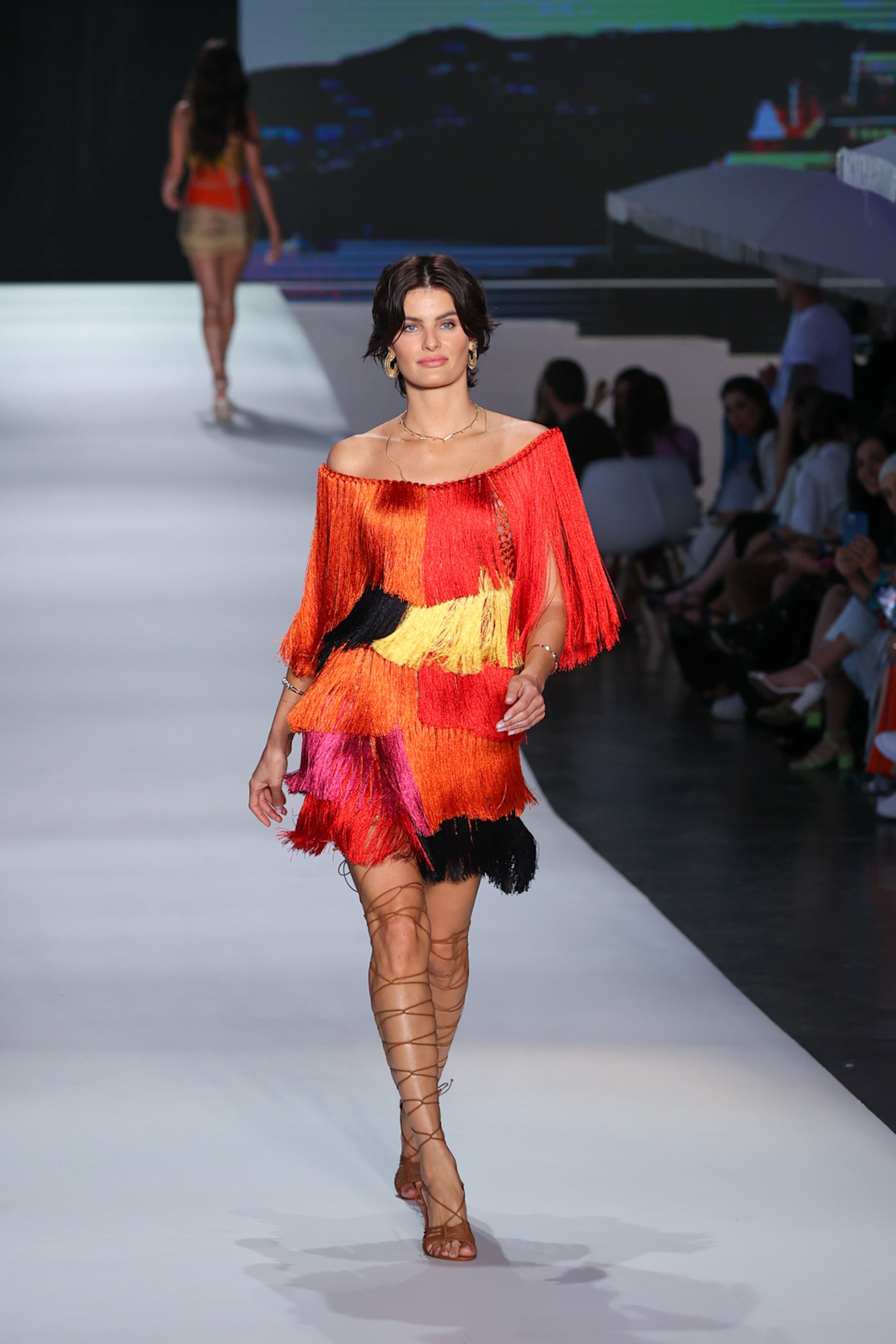 Isabeli Fontana em desfile (Foto: Manuela Scarpa/Brazil News)