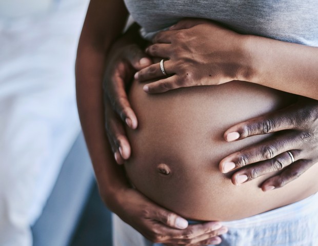 Mulheres grávidas devem ter atenção redobrada para a sífilis, que é muito perigosa para o feto (Foto: Gettyimages)