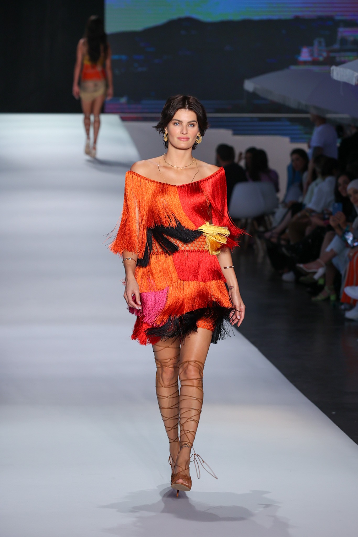 Isabeli Fontana em desfile (Foto: Manuela Scarpa/Brazil News)