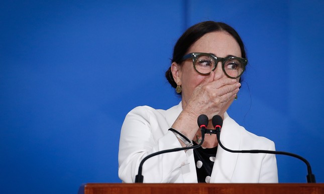 Regina Duarte toma posse como secretária da Cultura do governo Bolosnaro