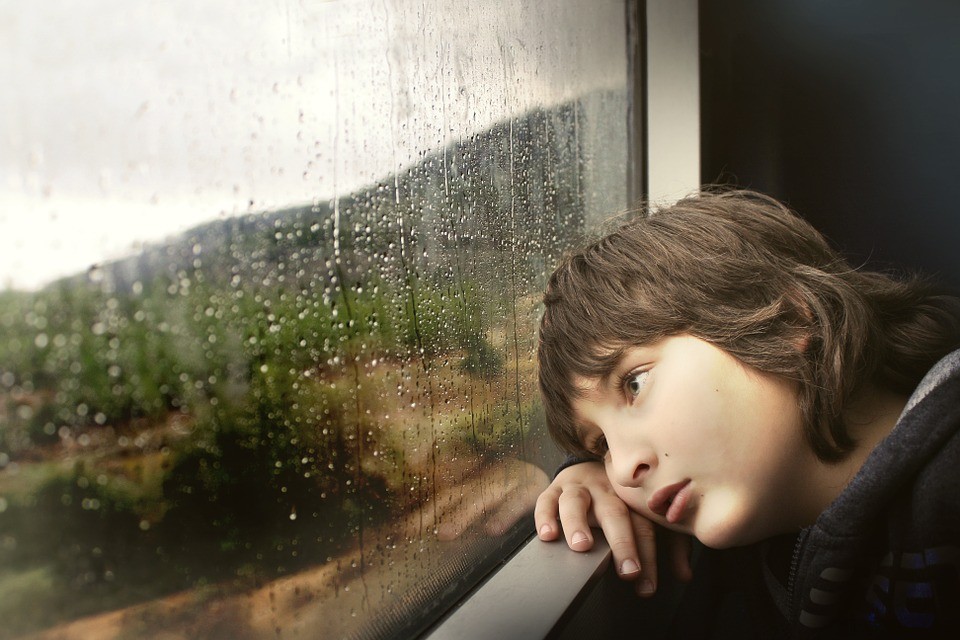 Depressão infantil é mais rara, mas existe (Foto: Pixabay)