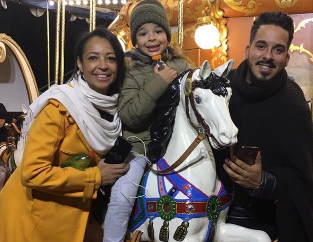 Enzo com o pai e a mãe (Foto: Reprodução Instagram)