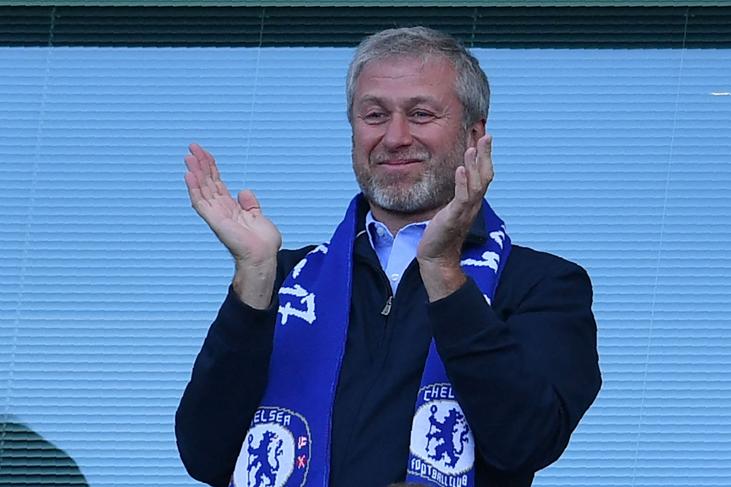 Abramovich comemora título de campeão inglês do Chelsea em 2017 