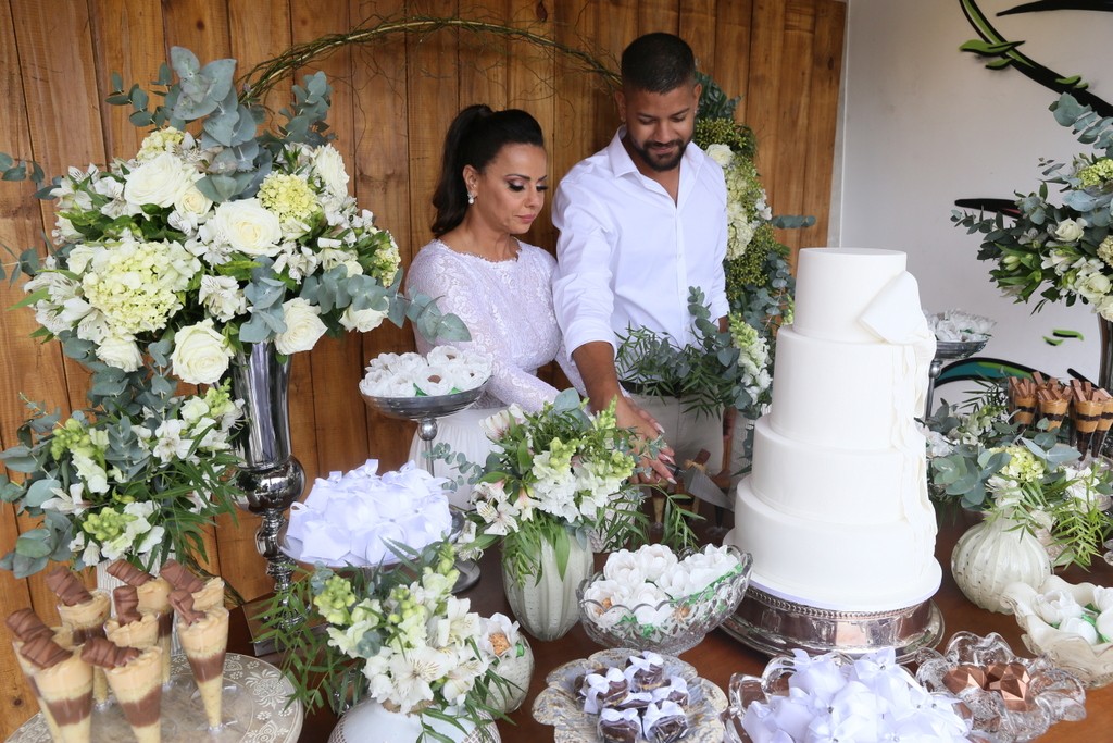 Viviane Araújo e Guilherme Militão se casam no Rio (Foto: AgNews / Anderson Borde)