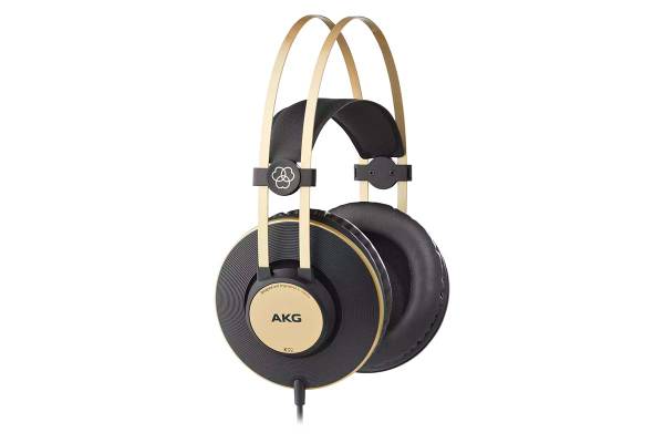 AKG K92 promete som balanceado