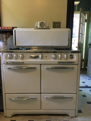 Photo of Reliance Appliance & Antiques - Berkeley, CA, US. double oven, double broilers. all working beautifully thanks to Reliance