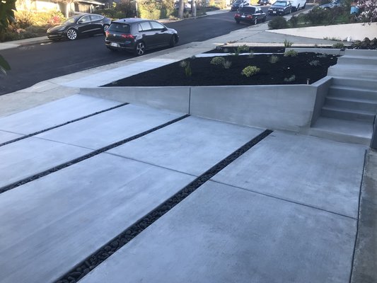 Photo of Liaison Landscapes - San Francisco, CA, US. Concrete driveway, modern design.