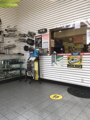 Photo of Golden Auto Muffler & Brake Service - Daly City, CA, US. Front desk