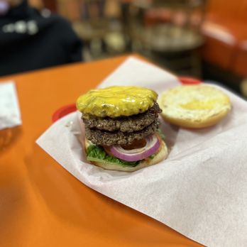 George’s Giant Hamburger