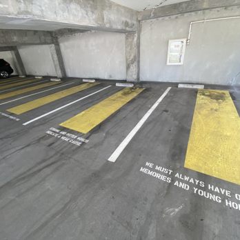 Parking garage