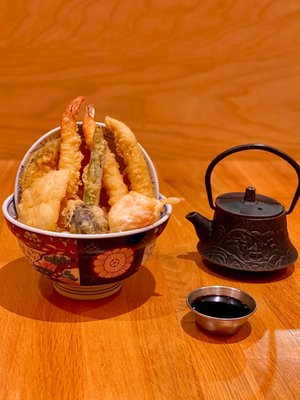 Photo of Tendon Kohaku - Vancouver, BC, CA. kohaku udon 琥珀うどん (01/2023)