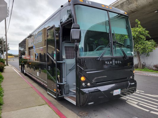 Photo of Umbrella Global Bus & Charter - San Francisco, CA, US. 57 Passenger Motorcoach 
 
 Charter Bus