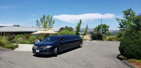 Photo of Napa Luxury Coach - Napa, CA, US. Late model limousines.