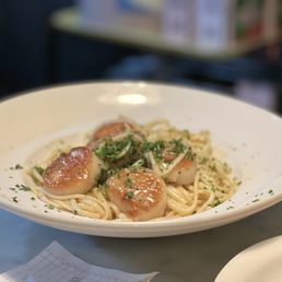 Fettuccine with Bay Scallops