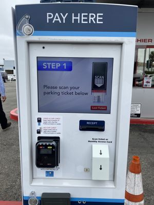 Photo of Airpark - Oakland, CA, US. Our contactless pay in lane station! Scan ticket or reservation barcode and follow the steps on the screen!