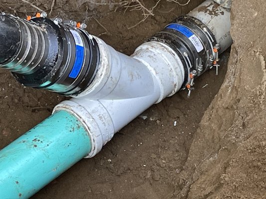 Photo of Discount Plumbing Rooter - Burlingame, CA, US. New pipe connecting in place