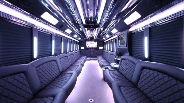 Photo of Cali Party Bus - Oakland, CA, US. 30-44 Person Tiffany Limo Bus