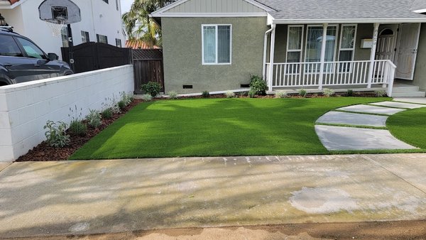 Photo of Jimmy’s Modern Landscape - Redwood City, CA, US. a front yard with artificial grass