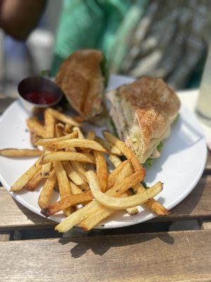 Photo of Friedman's - New York, NY, US. Grilled chicken sandwich- tasty