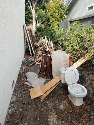 Photo of Top Tier Junk Removal - San Diego, CA, US. Side yard clean up