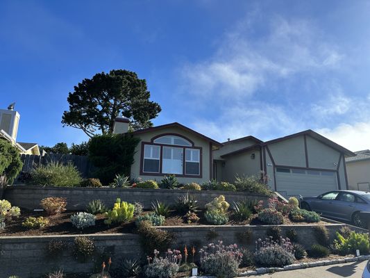 Photo of Earthtones - Pacifica, CA, US. Pacifica drought tolerant landscaping with block retaining walls