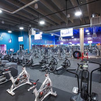 Crunch Fitness - Walnut Creek