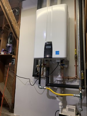 Tankless water installation