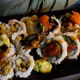 Spicy Dynamite Roll