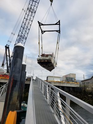 Photo of Vee Jay Marine Services - Pittsburg, CA, US. On its way to Pittsburg via I-5 Crane didnt go lol Vee Jay had their own