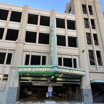 Civic Center Parking Garage