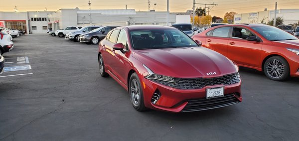 Photo of Putnam Toyota - Burlingame, CA, US.