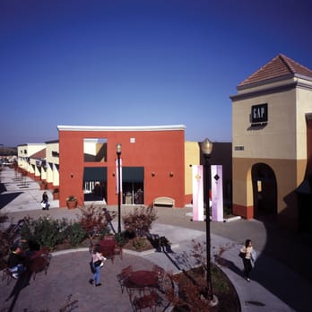 Folsom Premium Outlets