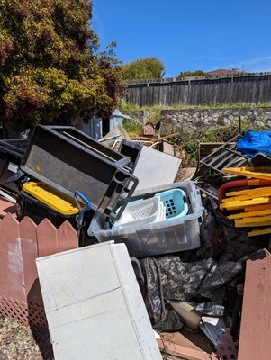 Photo of Mud Dog Junk Removal - South San Francisco, CA, US.