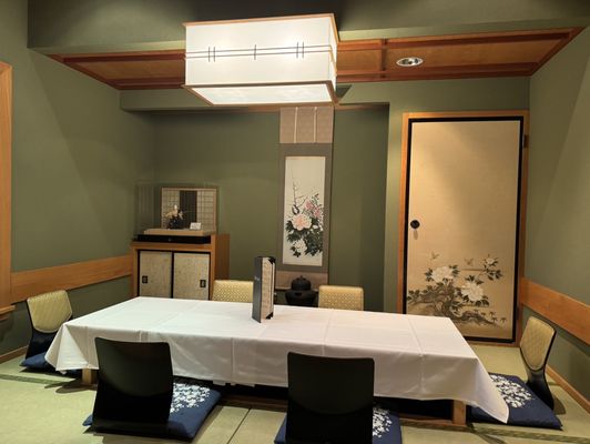 Photo of Fuki Sushi - Palo Alto, CA, US. a dining room with a table and chairs