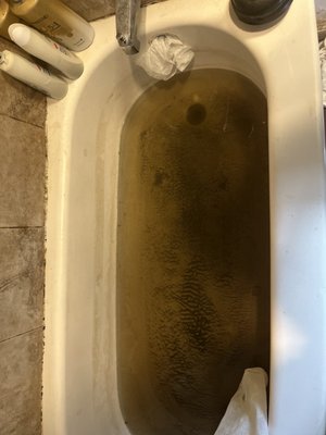 Photo of That's Good Drain & Rooter - Hercules, CA, US. Nasty bathtub backed up - after fixing the problem he cleaner it. Thank you