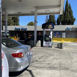 San Leandro Gas & Car Wash