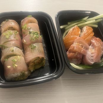 CHEF OCHKO ROLL, SAKE NIGIRI, O TORO NIGIRI