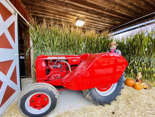 Photo of Farms View Roadstand - Wayne, NJ, US. Authentic McCormick-Deering tractor