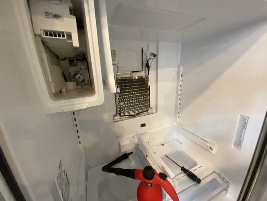 Photo of Zuta Appliance Repair - Berkeley, CA, US. Samsung refrigerator repair