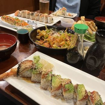 Dragon roll at the front and SF Giants and Lion King rolls in the back!