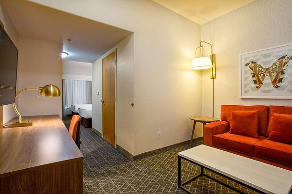 Photo of Hawthorn Suites by Wyndham - Alameda, CA, US. Guest room