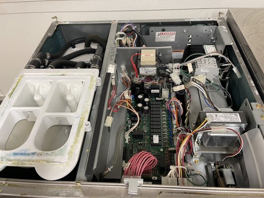 Photo of Fast and Easy Appliance Repair - Oakland, CA, US. Commercial washer control board replacement
