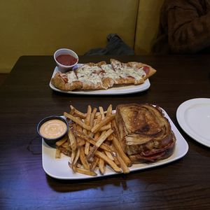 Keystone Pub & Patio | Lewis Center on Yelp