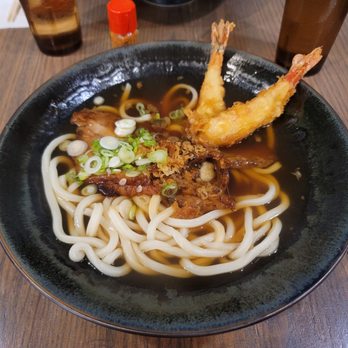 Niku udon with ebiten add-on